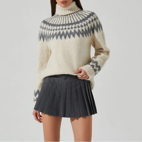 ASTR The Label Leka Fair Isle Turtleneck Sweater Cream Gray Size L Cozy Warm - Picture 11 of 11